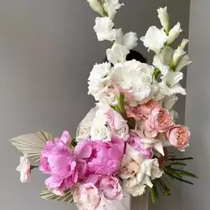 Букет с гладиолусами "Нежный"