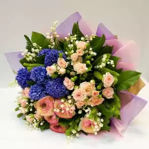 Букет с гиацинтами "Свежесть весны"