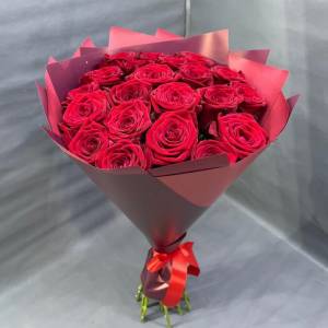 Красный букет из 21 роз