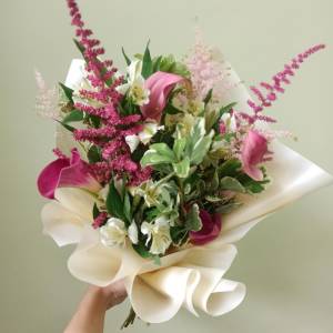 Букет с альстромерией "Нежность"