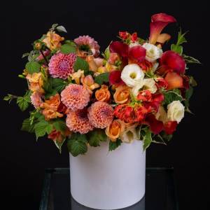 Букет с георгинами "Летнее утро"