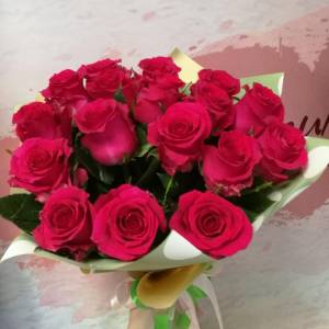 Букет розовых роз 17 шт