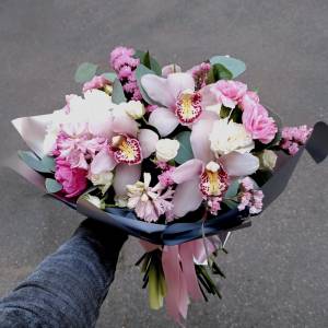 Букет с гиацинтами "Аделин"