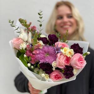 Букет с нарциссами "Комплимент"